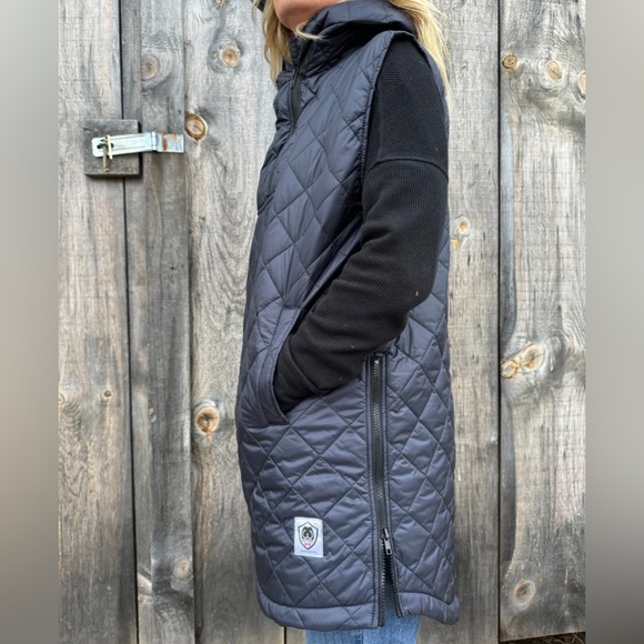 Buttcoat Original Hooded Vest - Picture 2 of 3